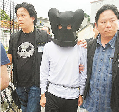 伙同友人回家弒父及傷母的中菲混血兒被告霍立賢。香港《文匯報》數據圖片 伙同友人回家弒父及傷母的中菲混血兒被告霍立賢。香港《文匯報》數據圖片